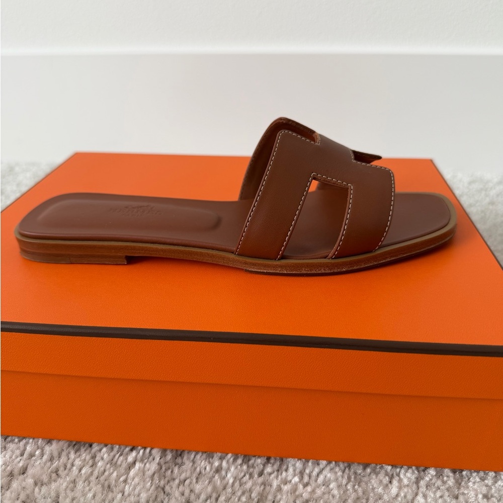 Hermes Oran Leather Sandals - Excellent Condition, Worn Once - Picture 8 of 16